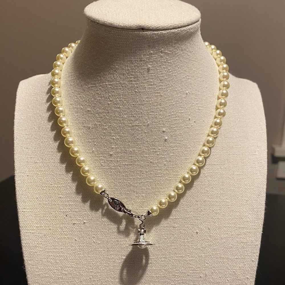 Vivienne Westwood Faux Pearl And Saturn Orb Pendant Choker New 109$